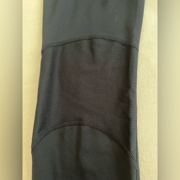 Black Nike dri-fit running leggings. Size Small - Picture 5 of 8